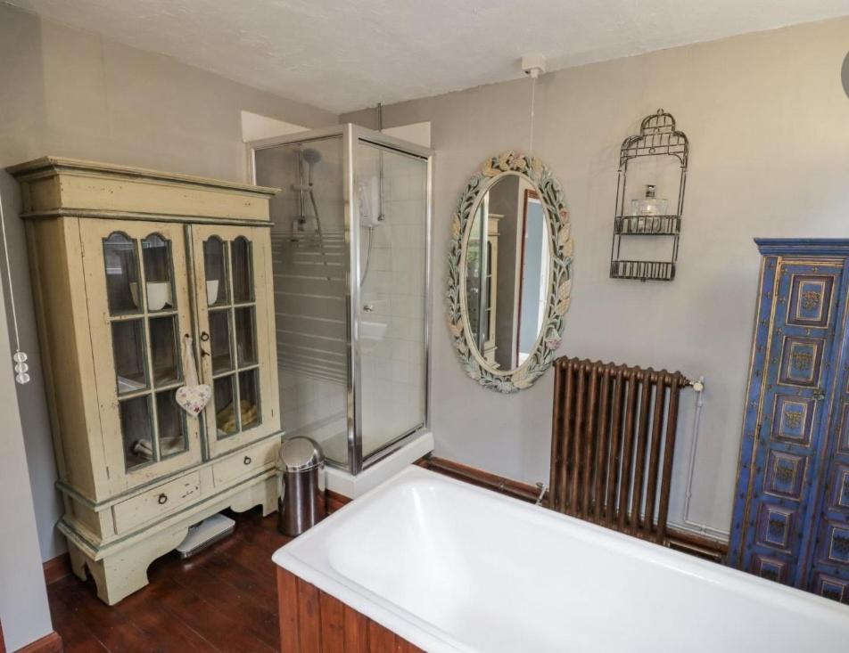 Lovely Comfortable 3 Bed Home, Вустер Екстер'єр фото