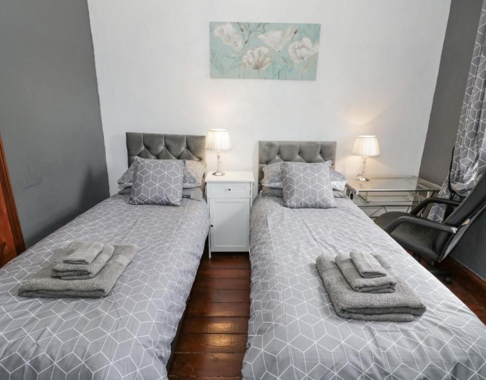 Lovely Comfortable 3 Bed Home, Вустер Екстер'єр фото