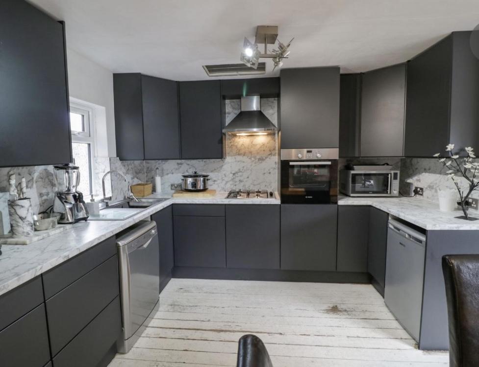 Lovely Comfortable 3 Bed Home, Вустер Екстер'єр фото
