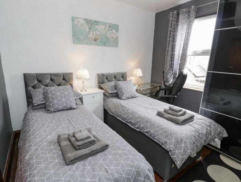 Lovely Comfortable 3 Bed Home, Вустер Екстер'єр фото