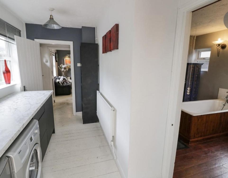 Lovely Comfortable 3 Bed Home, Вустер Екстер'єр фото